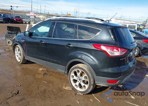 2014 Ford Escape Titanium z USA, uszkodzony, nr VIN 1FMCU0J93EUA37148